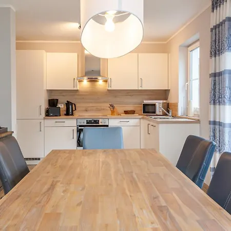 Seeloewe Semesterbostad