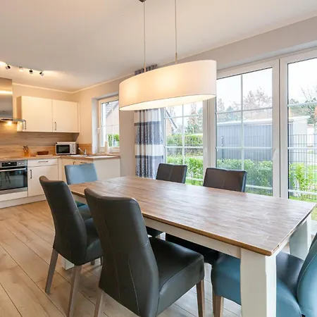 Semesterbostad Seeloewe Zingst